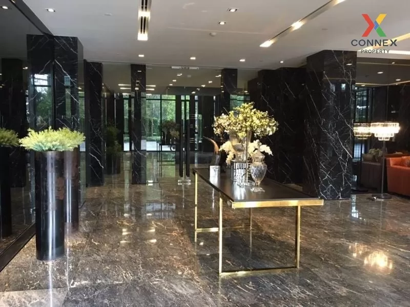 FOR SALE condo , The Base Park East Sukhumvit 77 , Duplex , corne